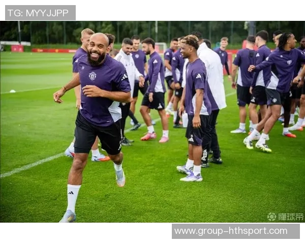 姆伯莫秘密劝说巴莱巴加盟曼联共同分享红魔的快乐与荣耀